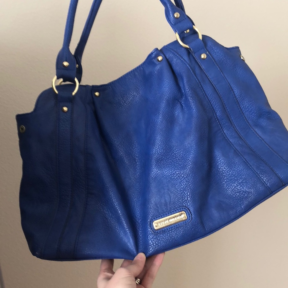 Very large blue Steve Madden bag